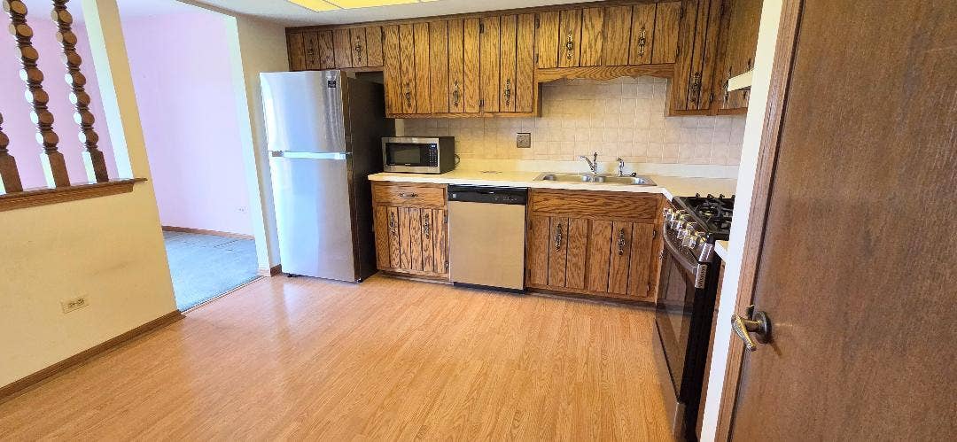15704 Deerfield Court, #2N, Orland Park, IL 60462 15704 Deerfield Court, #2N, Orland Park, IL 60462