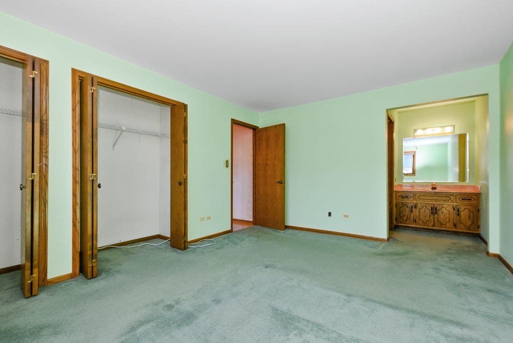 15704 Deerfield Court, #2N, Orland Park, IL 60462 15704 Deerfield Court, #2N, Orland Park, IL 60462