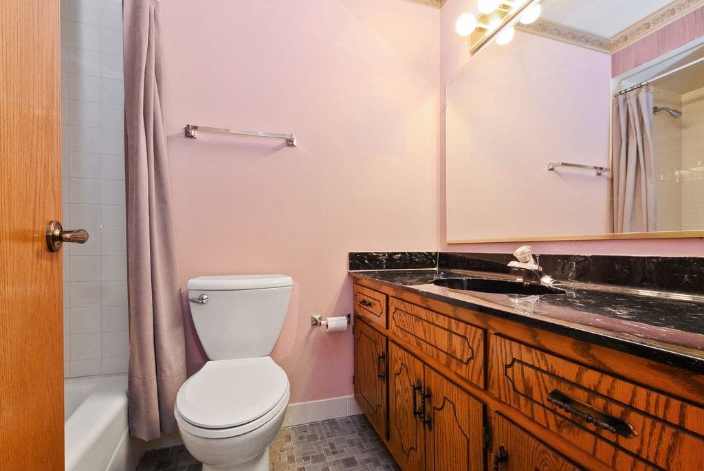 15704 Deerfield Court, #2N, Orland Park, IL 60462 15704 Deerfield Court, #2N, Orland Park, IL 60462