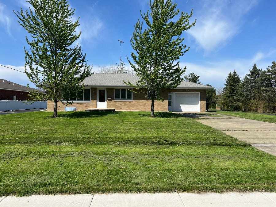 Property photo for 1390 E. Division Street, Diamond, IL
