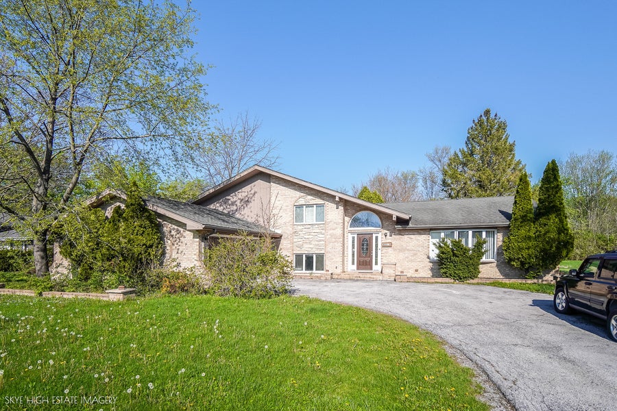 Property photo for 24615 S Mulberry Lane, Crete, IL
