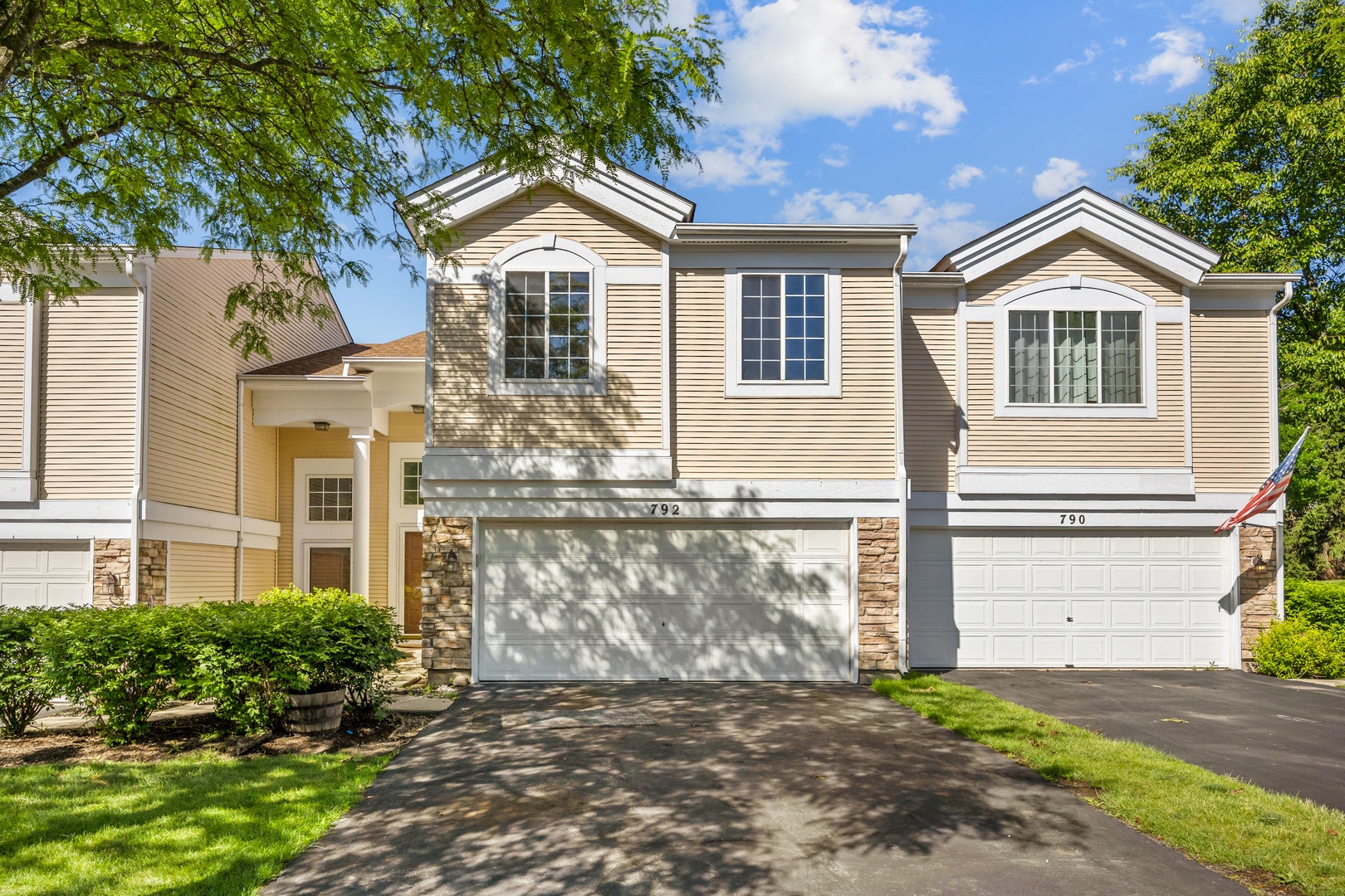 792 Mesa Drive, #792, Elgin, IL 60123 792 Mesa Drive, #792, Elgin, IL 60123