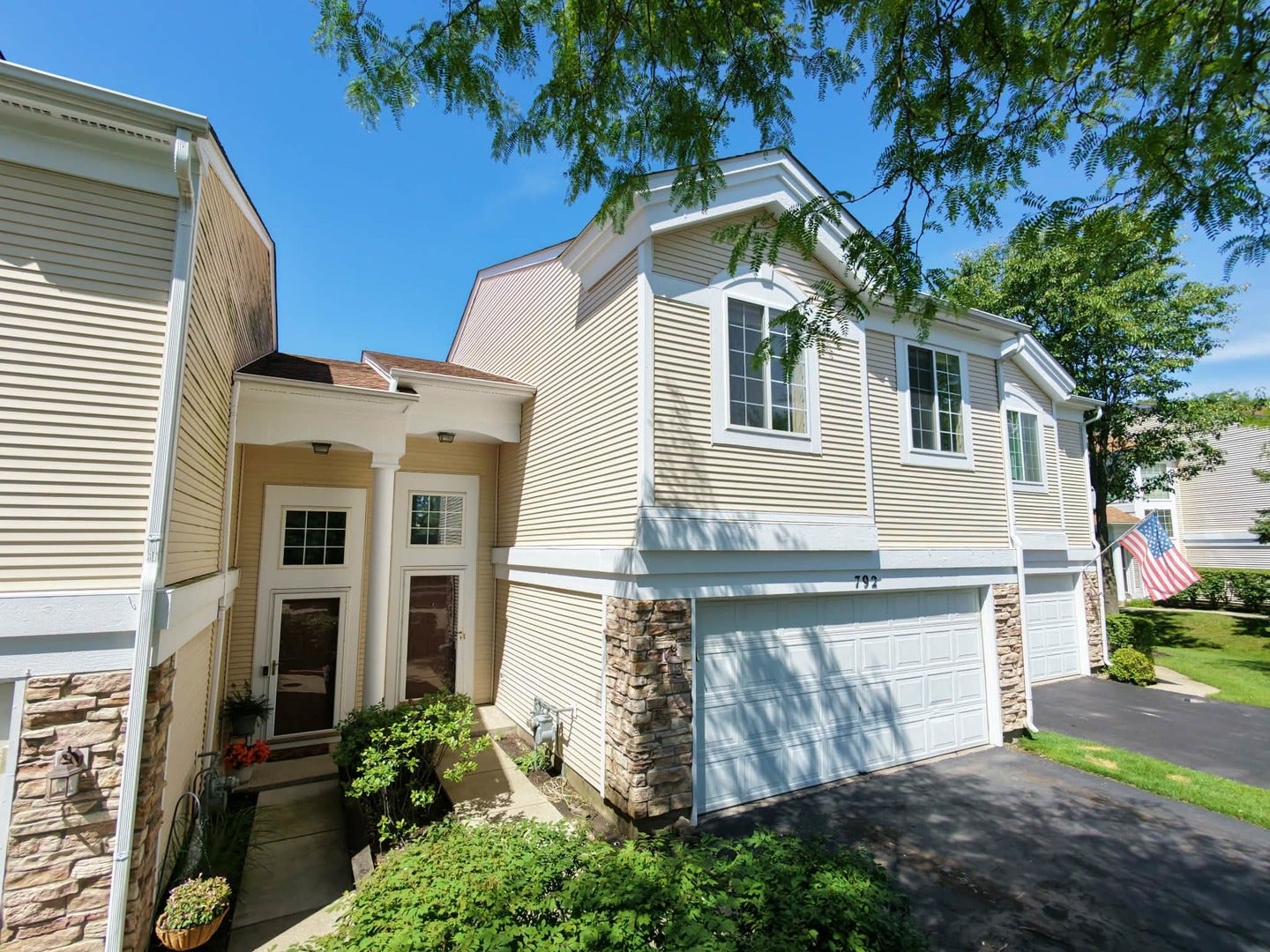 792 Mesa Drive, #792, Elgin, IL 60123 792 Mesa Drive, #792, Elgin, IL 60123
