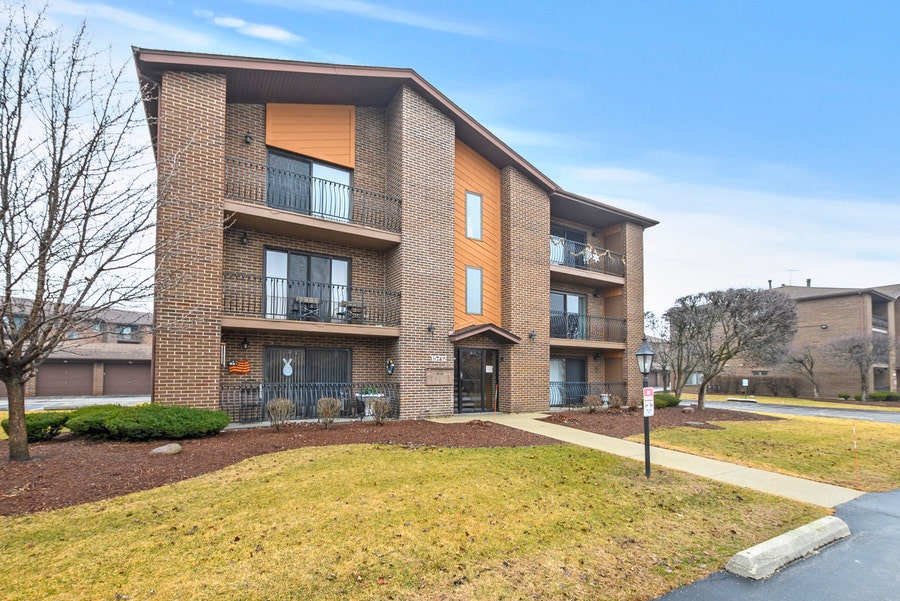 Property photo for 15712 Revere Court, #D, Oak Forest, IL