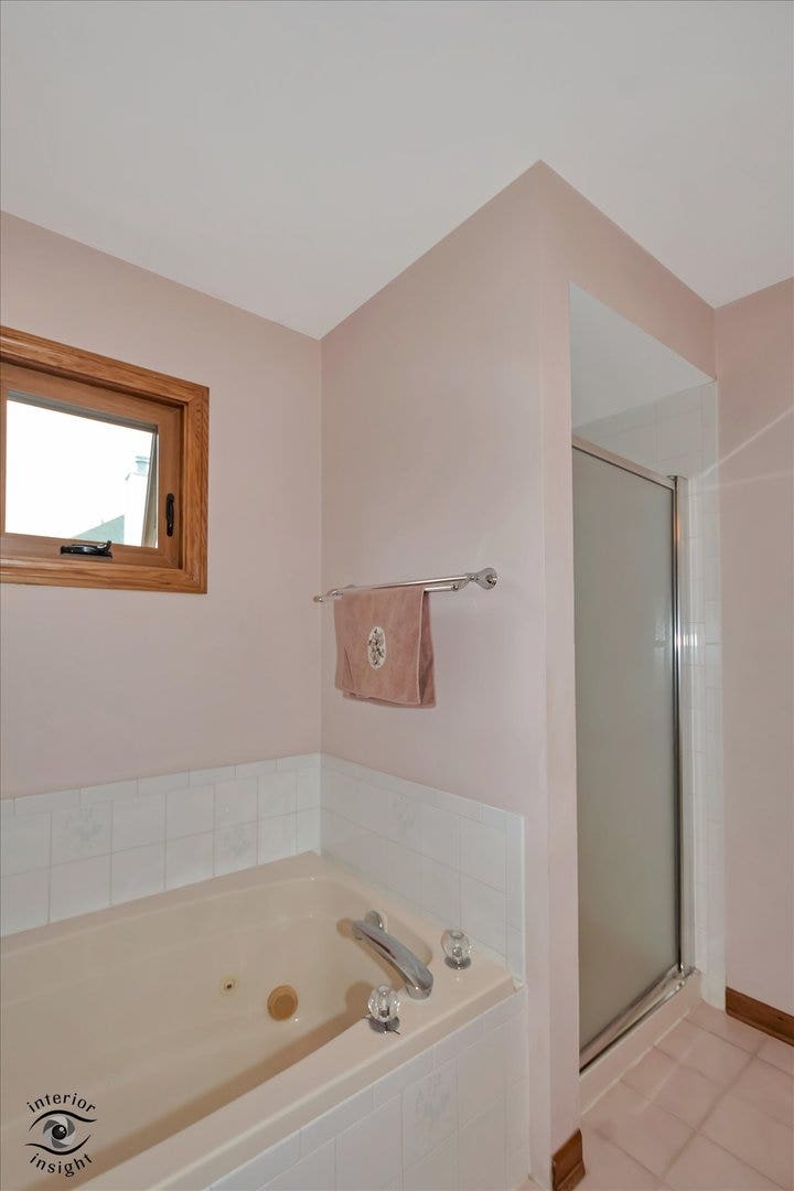 233 Goldenwood Court, Aurora, IL 60502 233 Goldenwood Court, Aurora, IL 60502