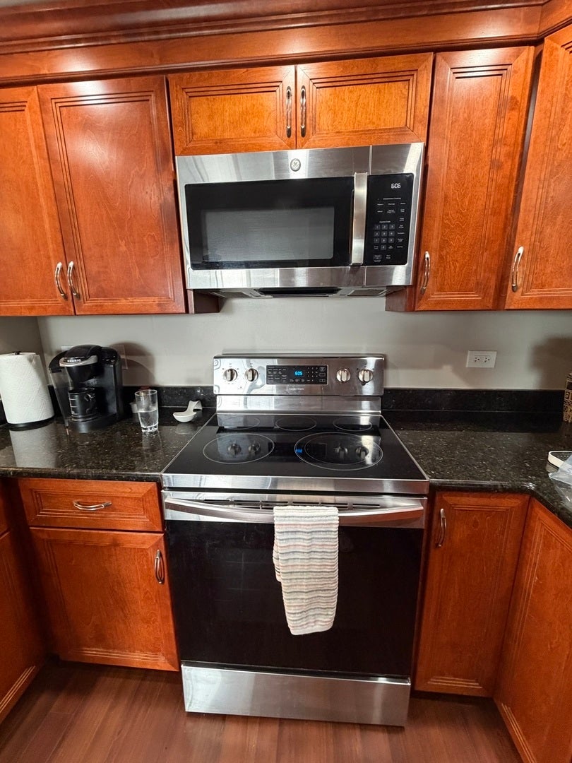 5400 Walnut Avenue, #803, Downers Grove, IL 60515