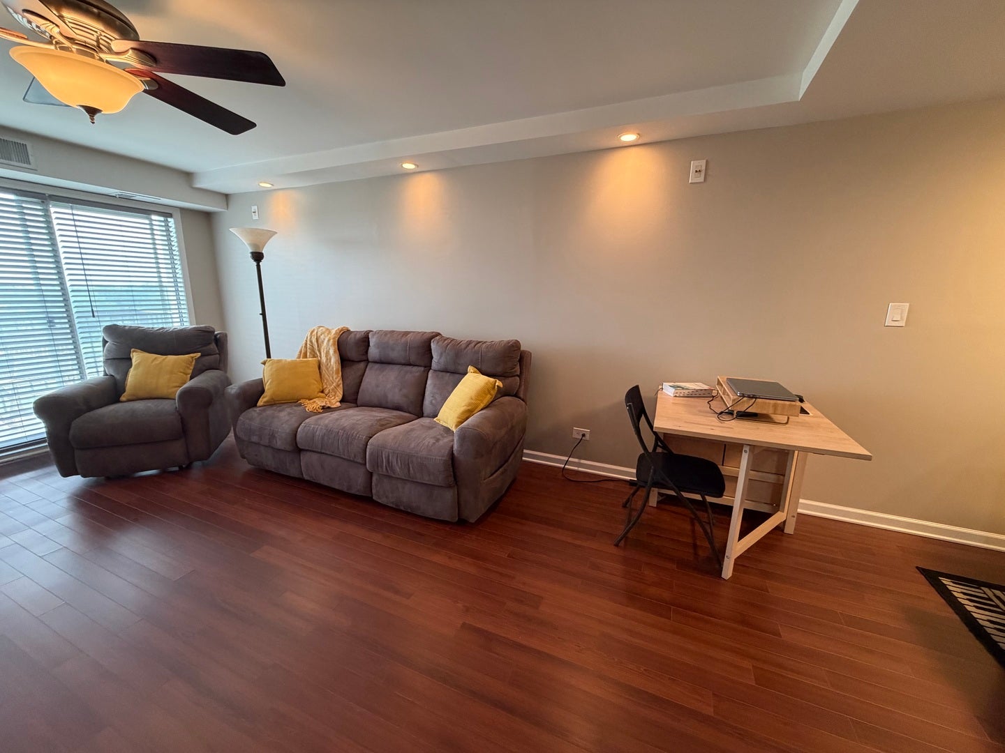 5400 Walnut Avenue, #803, Downers Grove, IL 60515