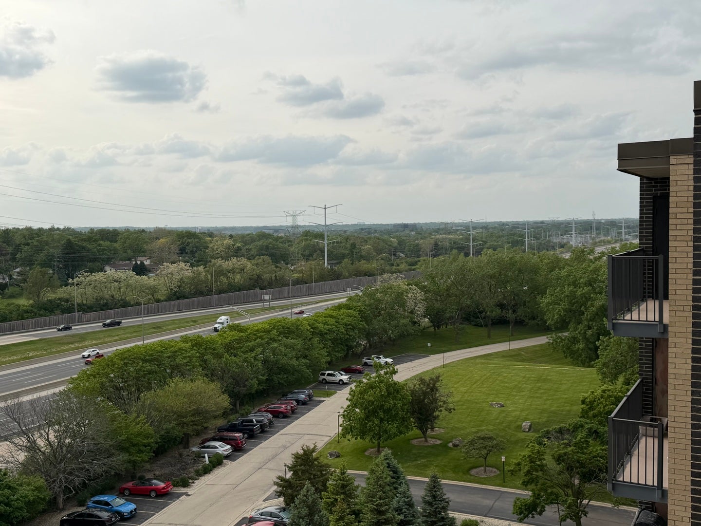 5400 Walnut Avenue, #803, Downers Grove, IL 60515