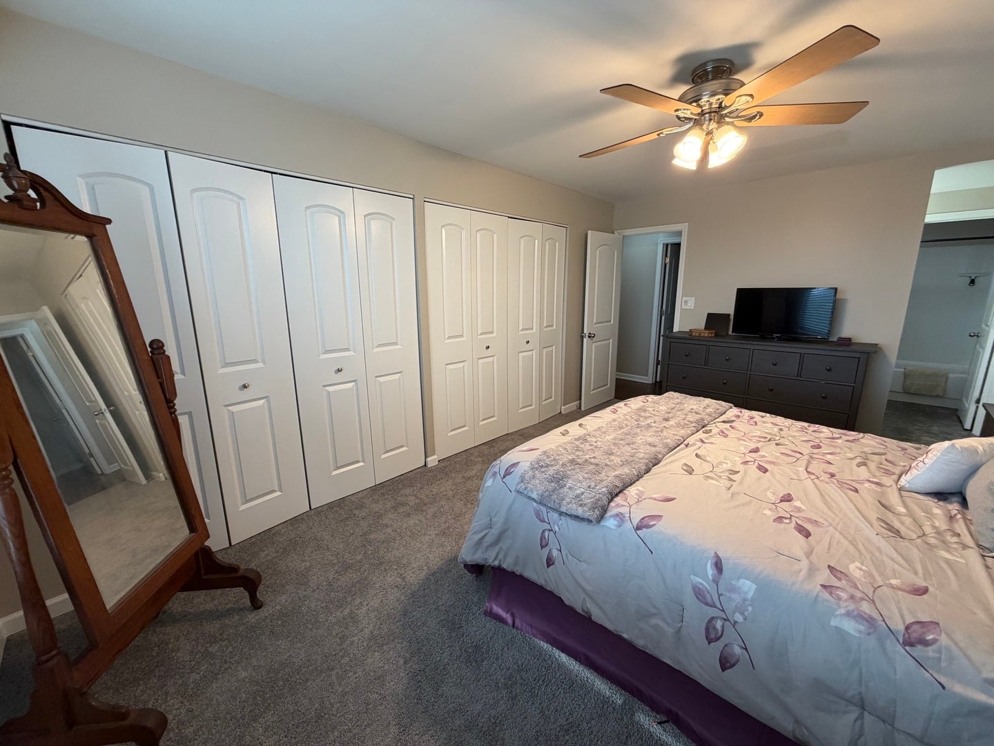 5400 Walnut Avenue, #803, Downers Grove, IL 60515