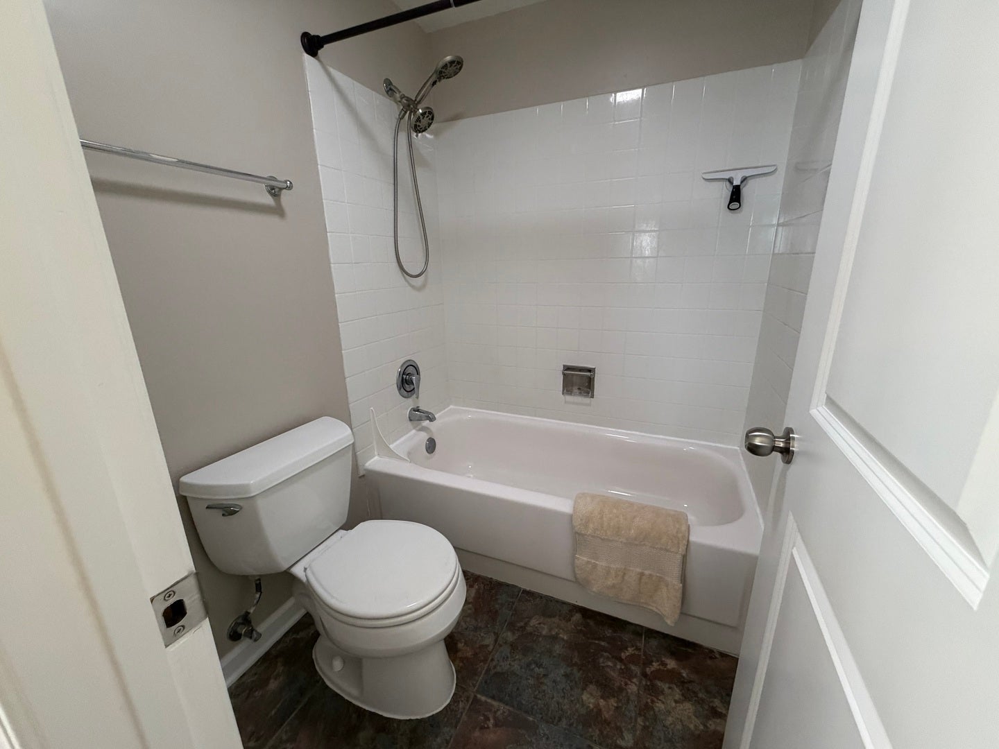 5400 Walnut Avenue, #803, Downers Grove, IL 60515