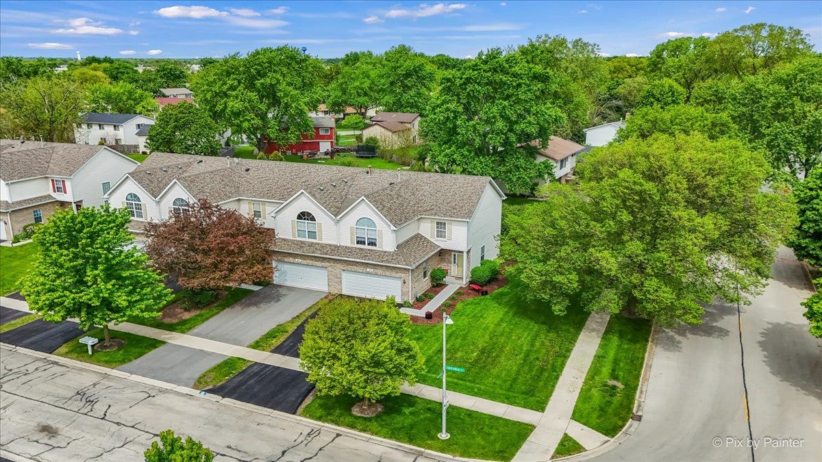 1070 Lily Field Lane, Bolingbrook, IL 60440