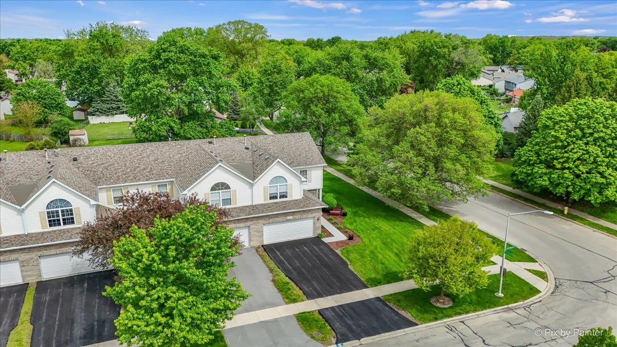 1070 Lily Field Lane, Bolingbrook, IL 60440