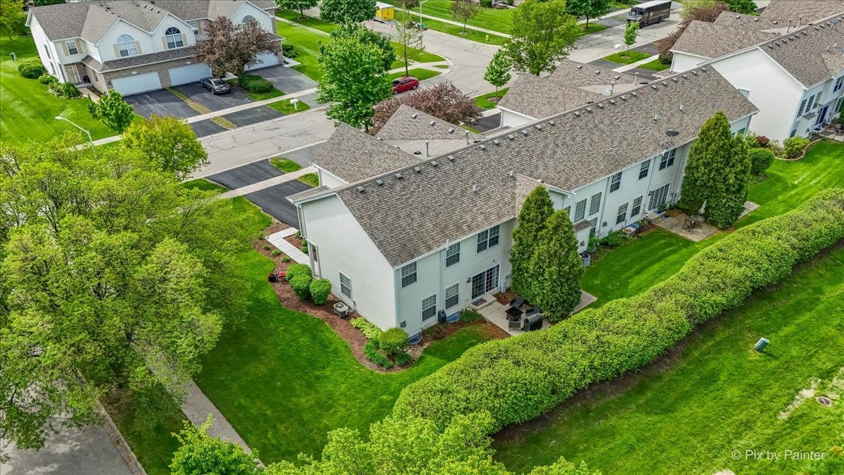 1070 Lily Field Lane, Bolingbrook, IL 60440
