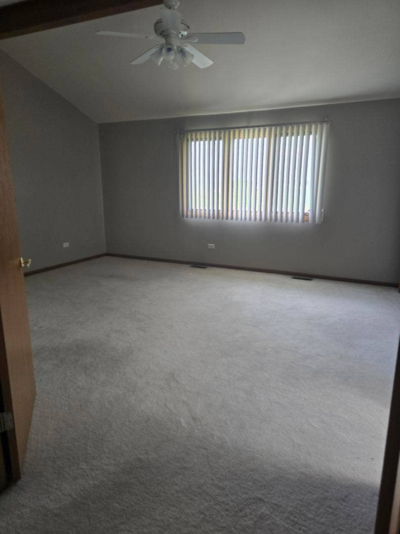8413 Brookside Glen Drive, Tinley Park, IL 60487 8413 Brookside Glen Drive, Tinley Park, IL 60487
