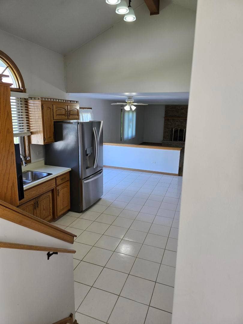 8413 Brookside Glen Drive, Tinley Park, IL 60487 8413 Brookside Glen Drive, Tinley Park, IL 60487