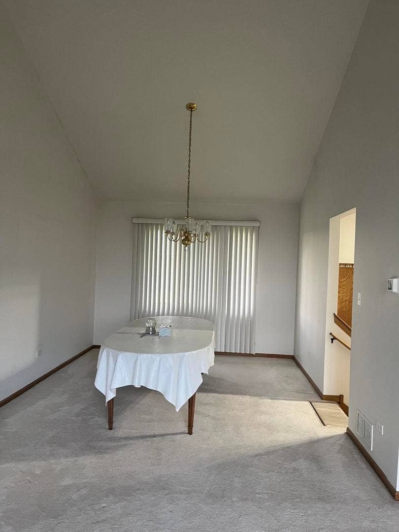 8413 Brookside Glen Drive, Tinley Park, IL 60487 8413 Brookside Glen Drive, Tinley Park, IL 60487
