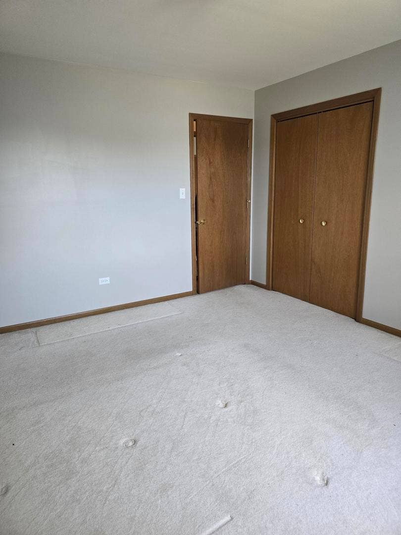 8413 Brookside Glen Drive, Tinley Park, IL 60487 8413 Brookside Glen Drive, Tinley Park, IL 60487