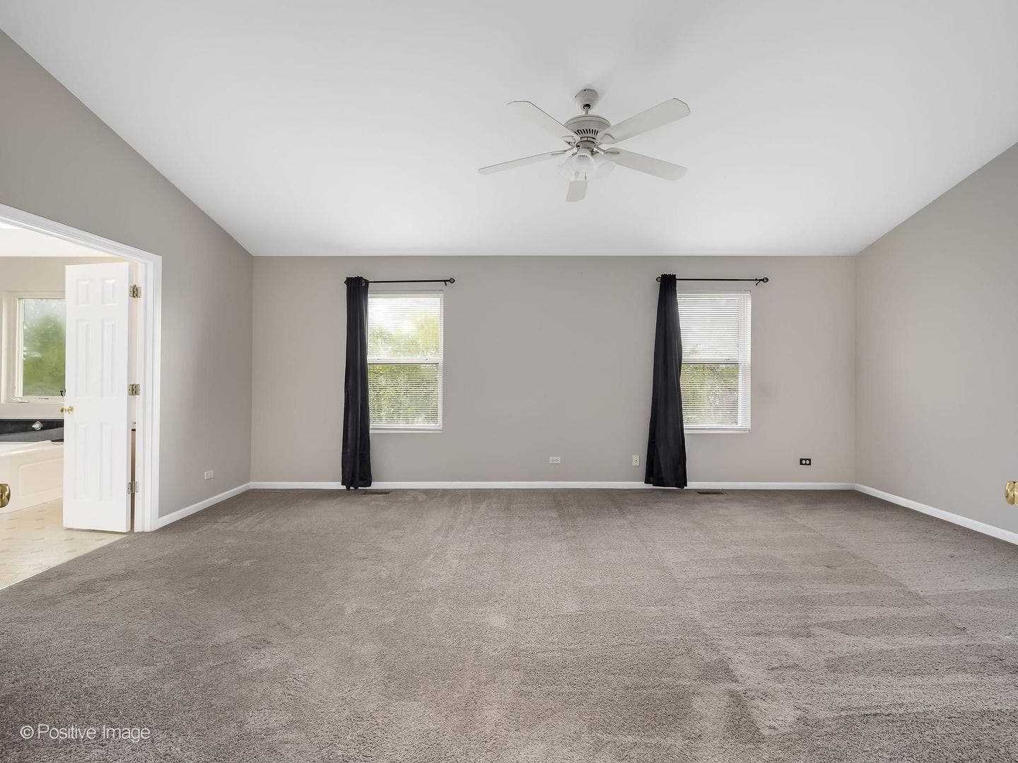 829 Red Barn Lane, Elgin, IL 60124