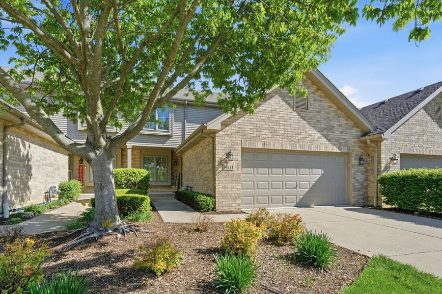 Property photo for 14571 Albany Avenue, Lemont, IL