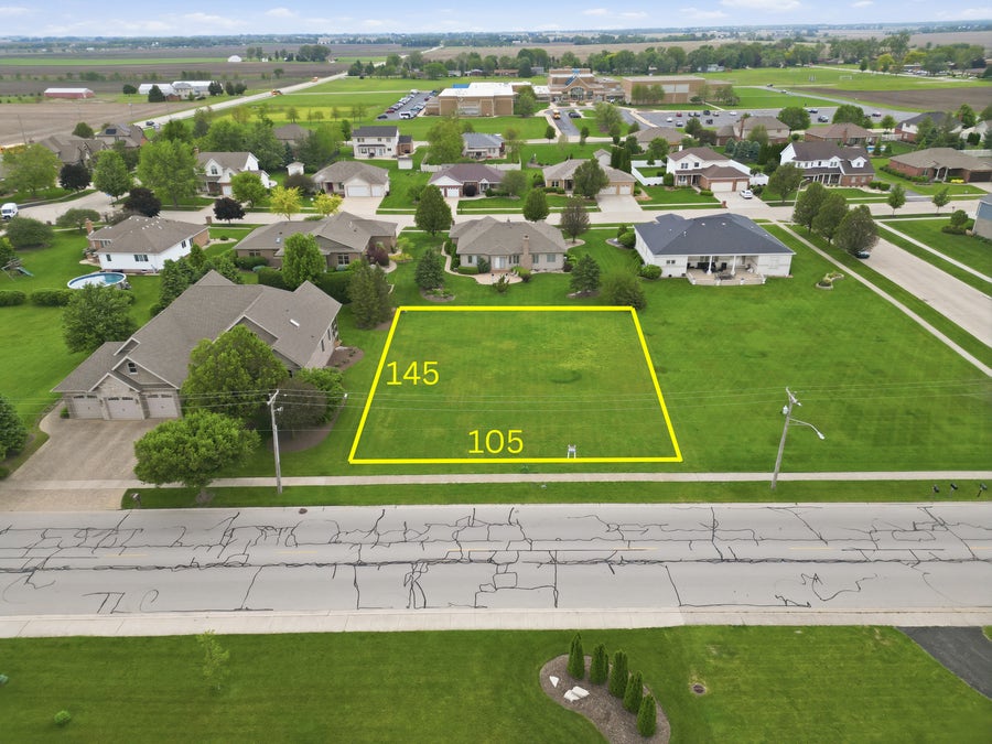 Property photo for 605 W Corning Avenue, Peotone, IL