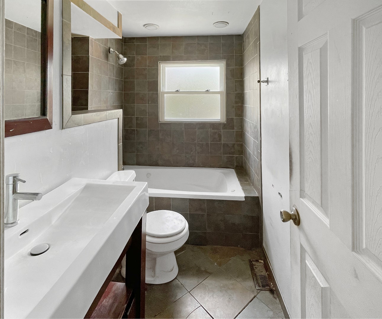 104 STONEHAM Court, Bolingbrook, IL 60440