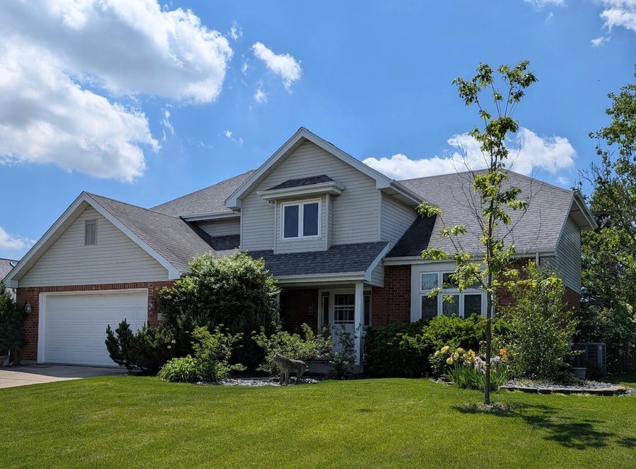Property photo for 711 Dartmouth Lane, New Lenox, IL