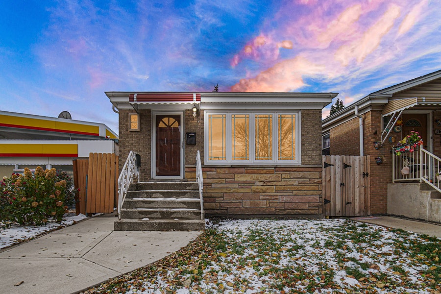 Property photo for 3210 N Narragansett Avenue, Chicago, IL