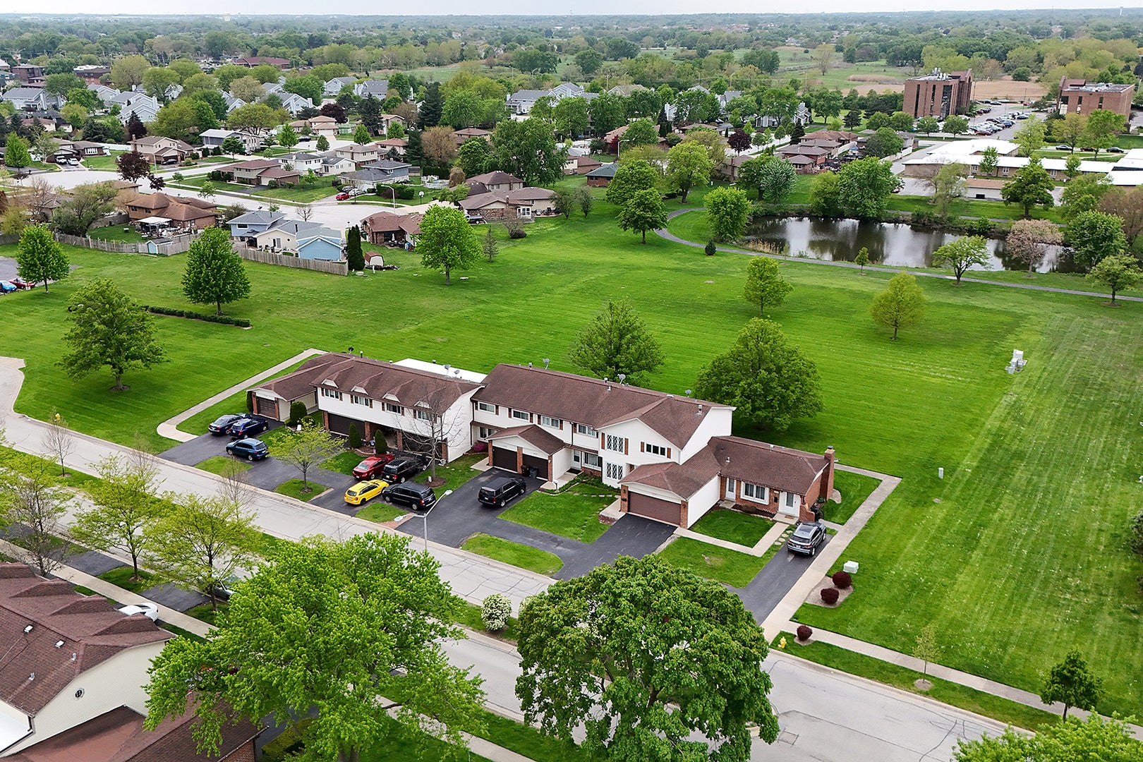 16324 Brementowne Drive, Tinley Park, IL 60477 16324 Brementowne Drive, Tinley Park, IL 60477