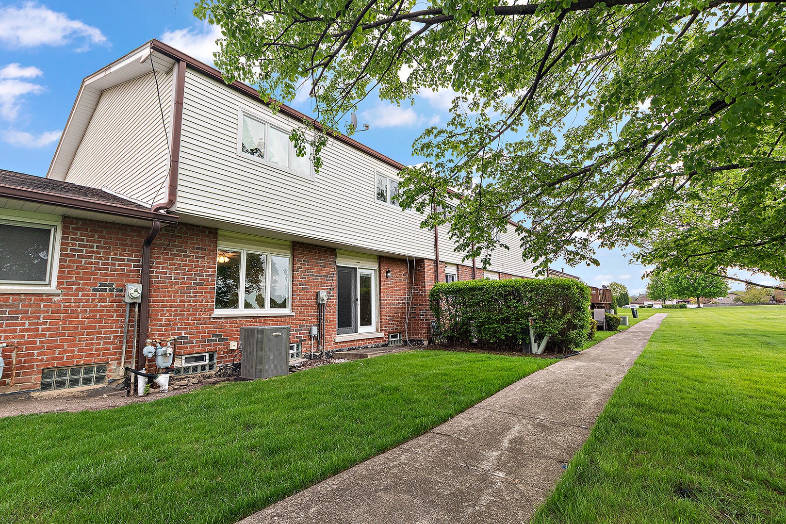 16324 Brementowne Drive, Tinley Park, IL 60477 16324 Brementowne Drive, Tinley Park, IL 60477
