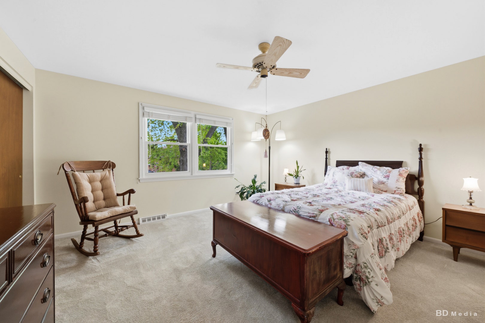 9826 Nottingham Avenue, Chicago Ridge, IL 60415 9826 Nottingham Avenue, Chicago Ridge, IL 60415