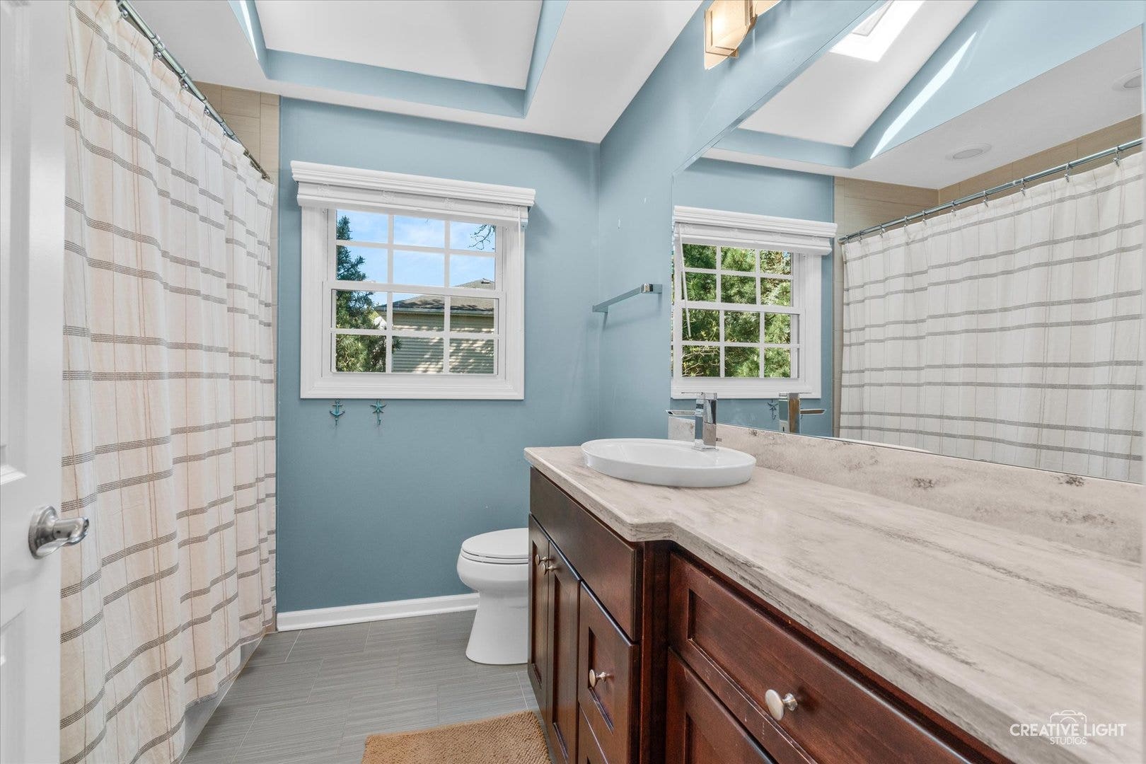 1081 Barneswood Drive, Downers Grove, IL 60515