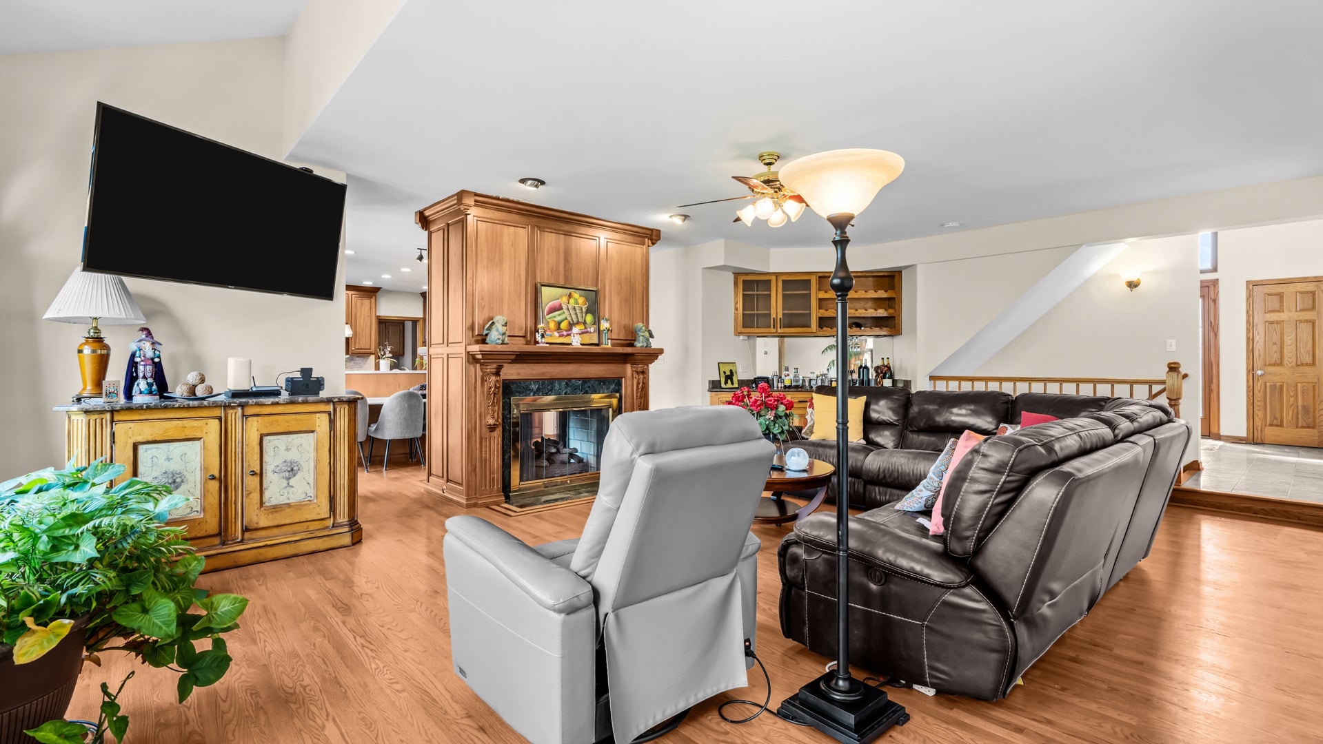 13155 Fox Lane, Lemont, IL 60439 13155 Fox Lane, Lemont, IL 60439