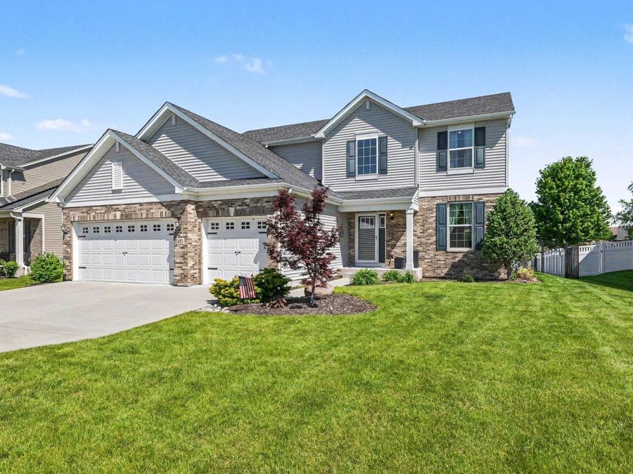 Property photo for 803 High Grove Drive, Minooka, IL
