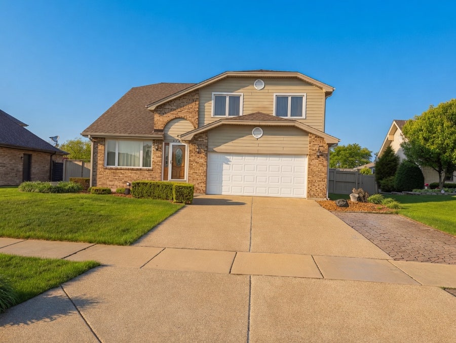 Property photo for 8732 W Surrey Park, Palos Hills, IL