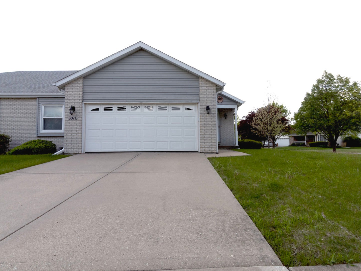 607 Flanagan Drive, #B, Minooka, IL 60447 607 Flanagan Drive, #B, Minooka, IL 60447