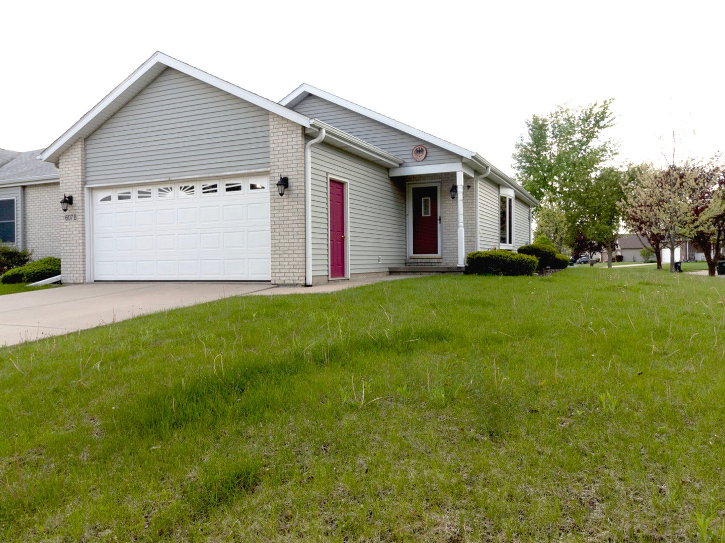 607 Flanagan Drive, #B, Minooka, IL 60447 607 Flanagan Drive, #B, Minooka, IL 60447