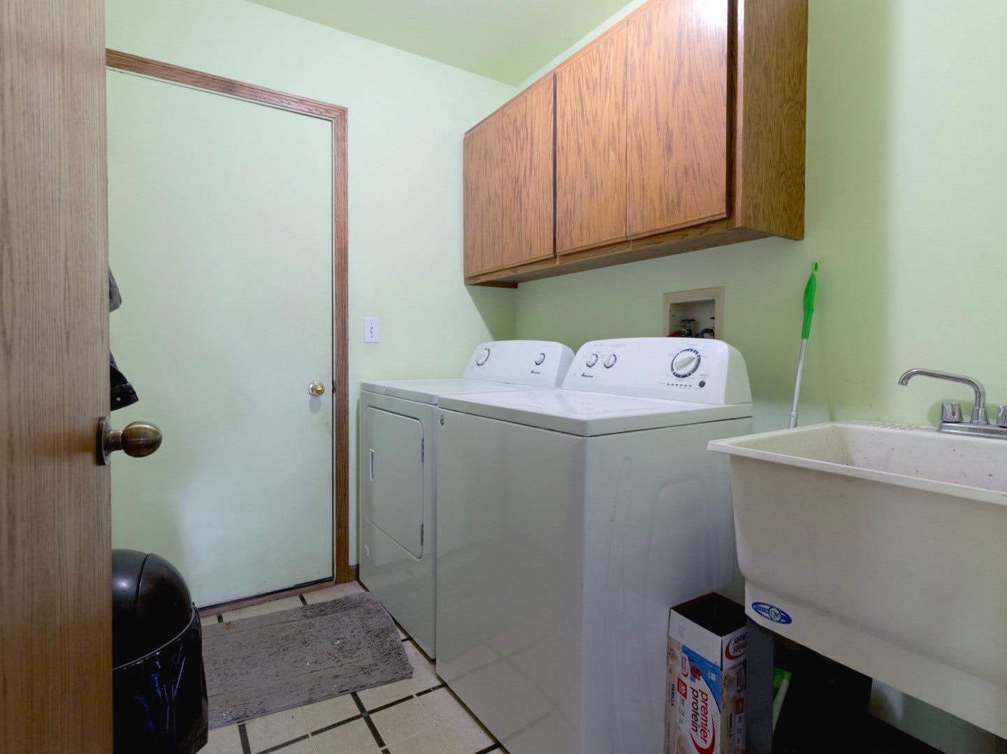 607 Flanagan Drive, #B, Minooka, IL 60447 607 Flanagan Drive, #B, Minooka, IL 60447