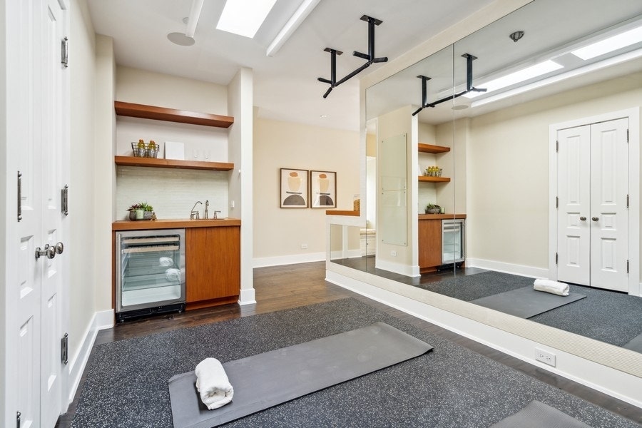 1407 N Hoyne Avenue, Chicago, IL 60622 1407 N Hoyne Avenue, Chicago, IL 60622