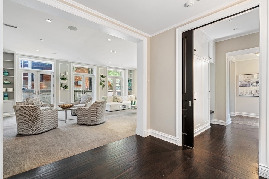 1407 N Hoyne Avenue, Chicago, IL 60622 1407 N Hoyne Avenue, Chicago, IL 60622
