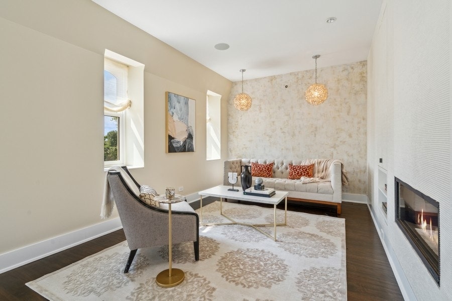 1407 N Hoyne Avenue, Chicago, IL 60622 1407 N Hoyne Avenue, Chicago, IL 60622