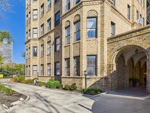 7321 S South Shore Drive, #7B, Chicago, IL 60649