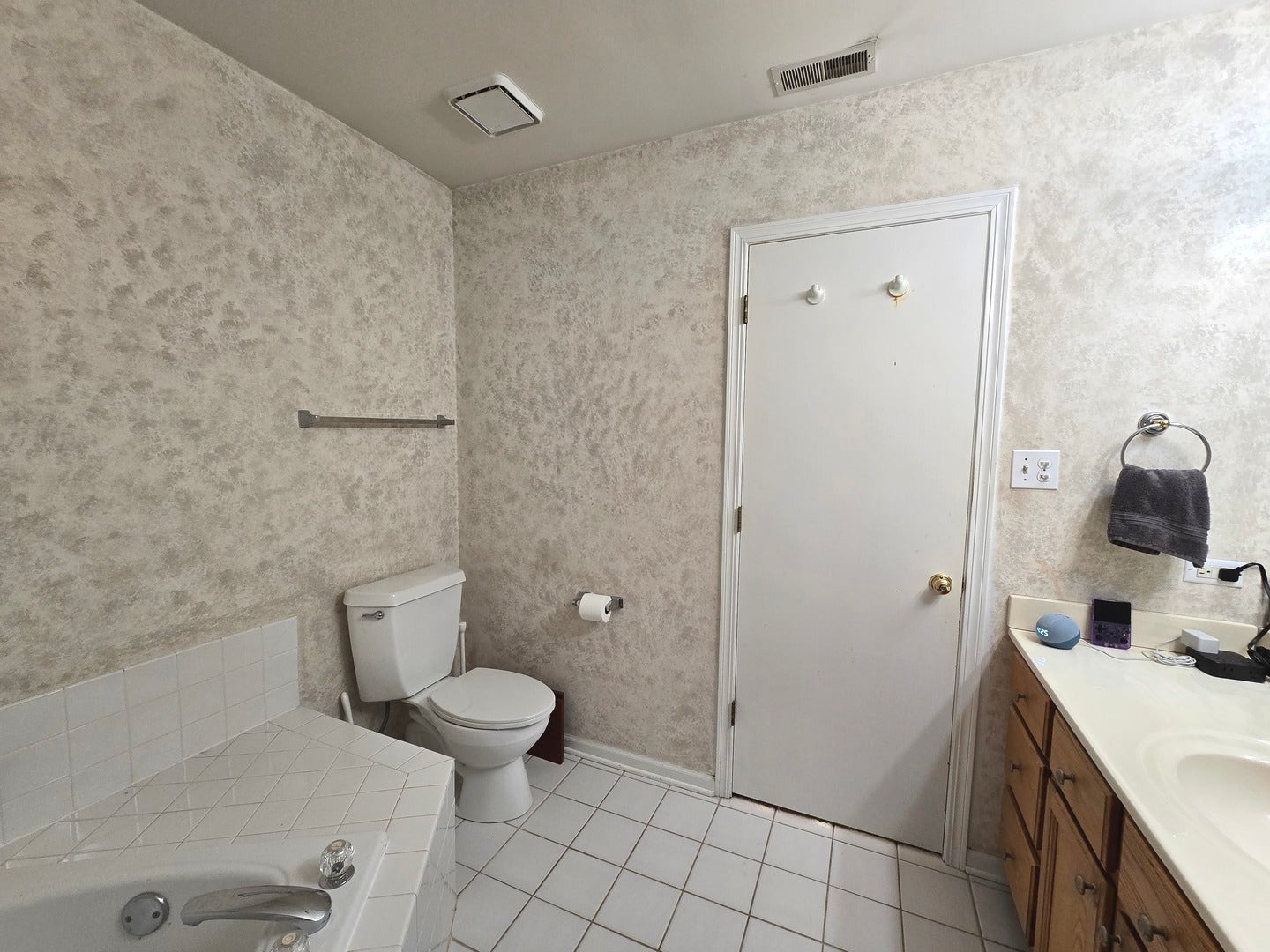 6624 Martin France Circle, #3B, Tinley Park, IL 60477 6624 Martin France Circle, #3B, Tinley Park, IL 60477
