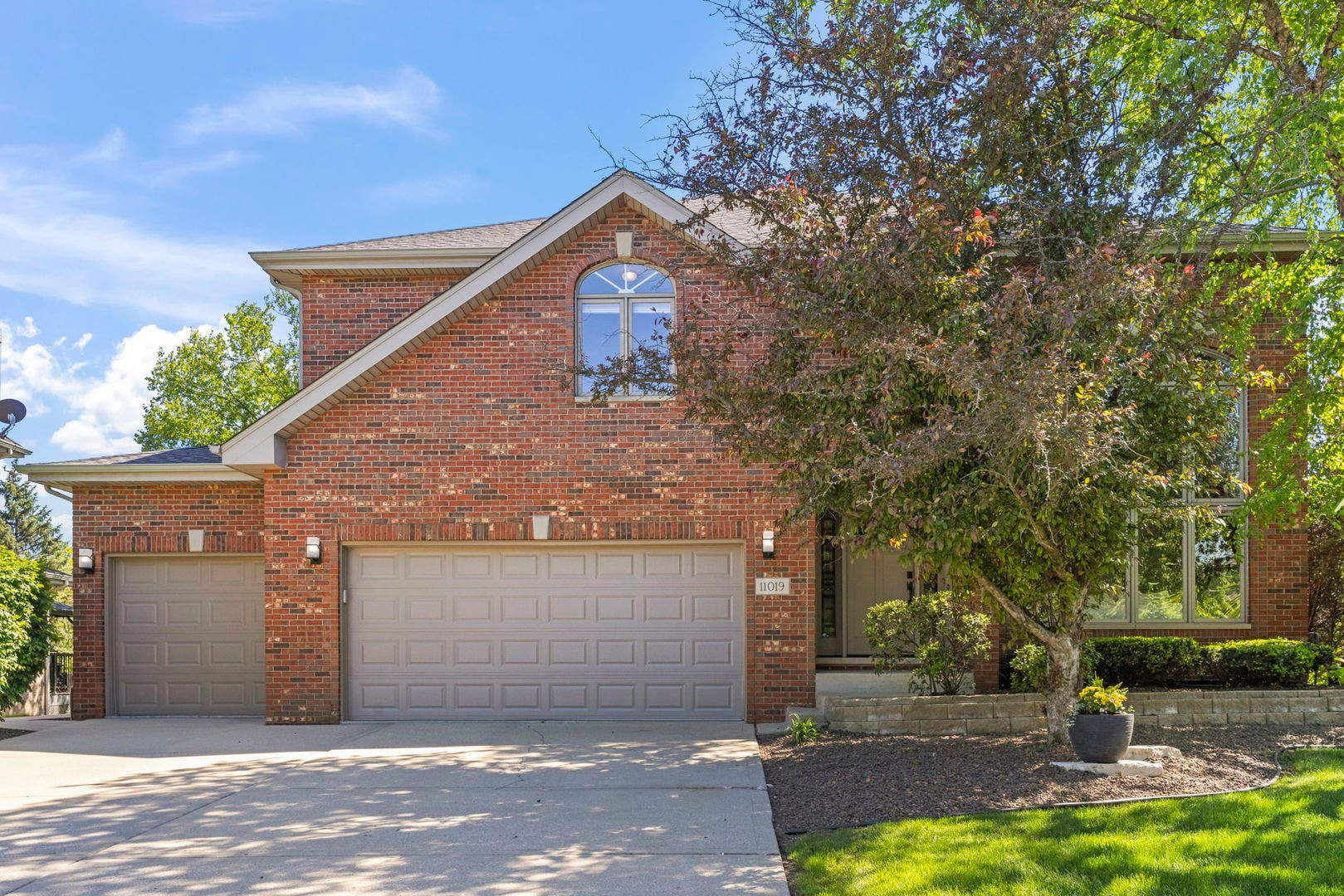 11019 Shenandoah Drive, Orland Park, IL 60467 11019 Shenandoah Drive, Orland Park, IL 60467