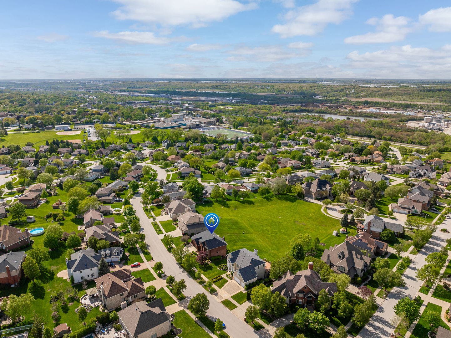 1045 Hilltop Drive, Lemont, IL 60439 1045 Hilltop Drive, Lemont, IL 60439