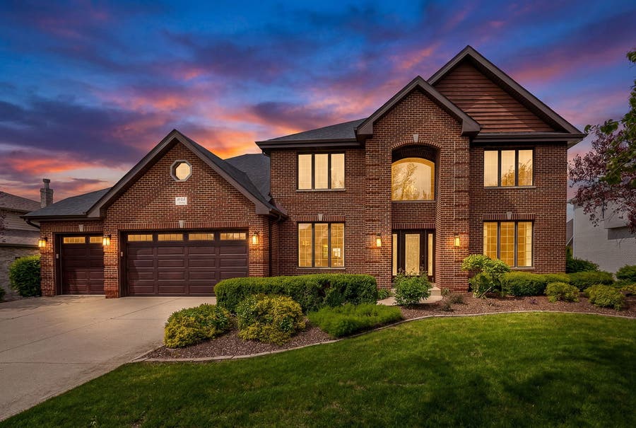 Property photo for 1045 Hilltop Drive, Lemont, IL