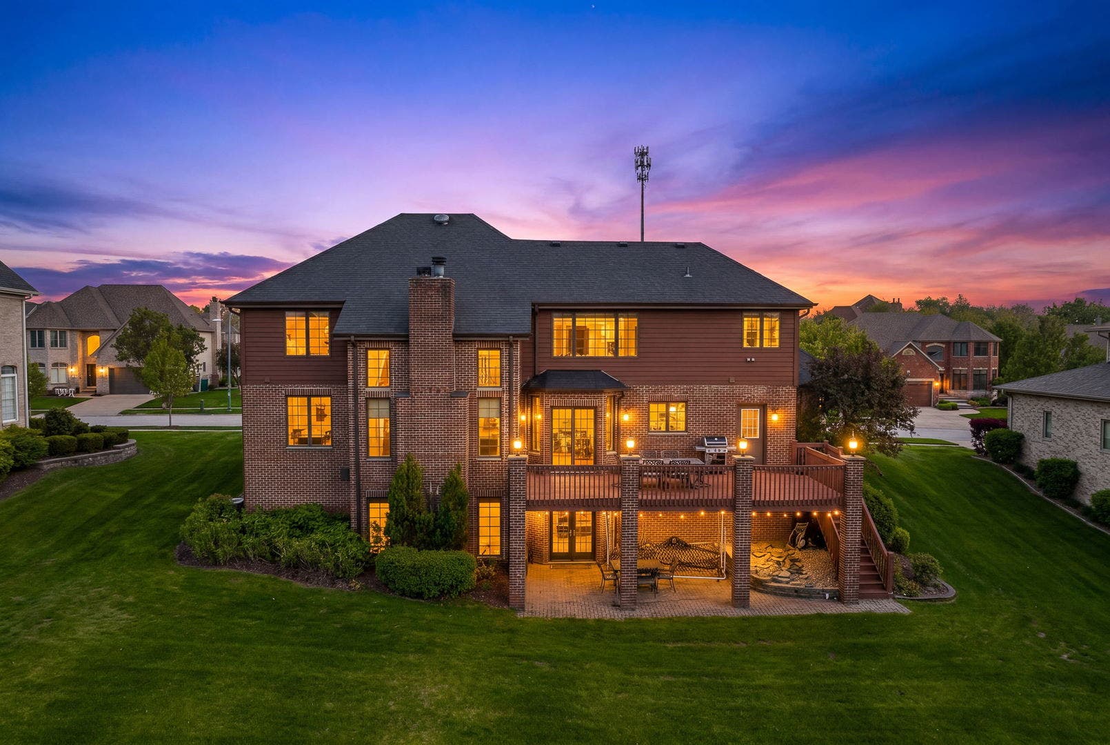 1045 Hilltop Drive, Lemont, IL 60439 1045 Hilltop Drive, Lemont, IL 60439