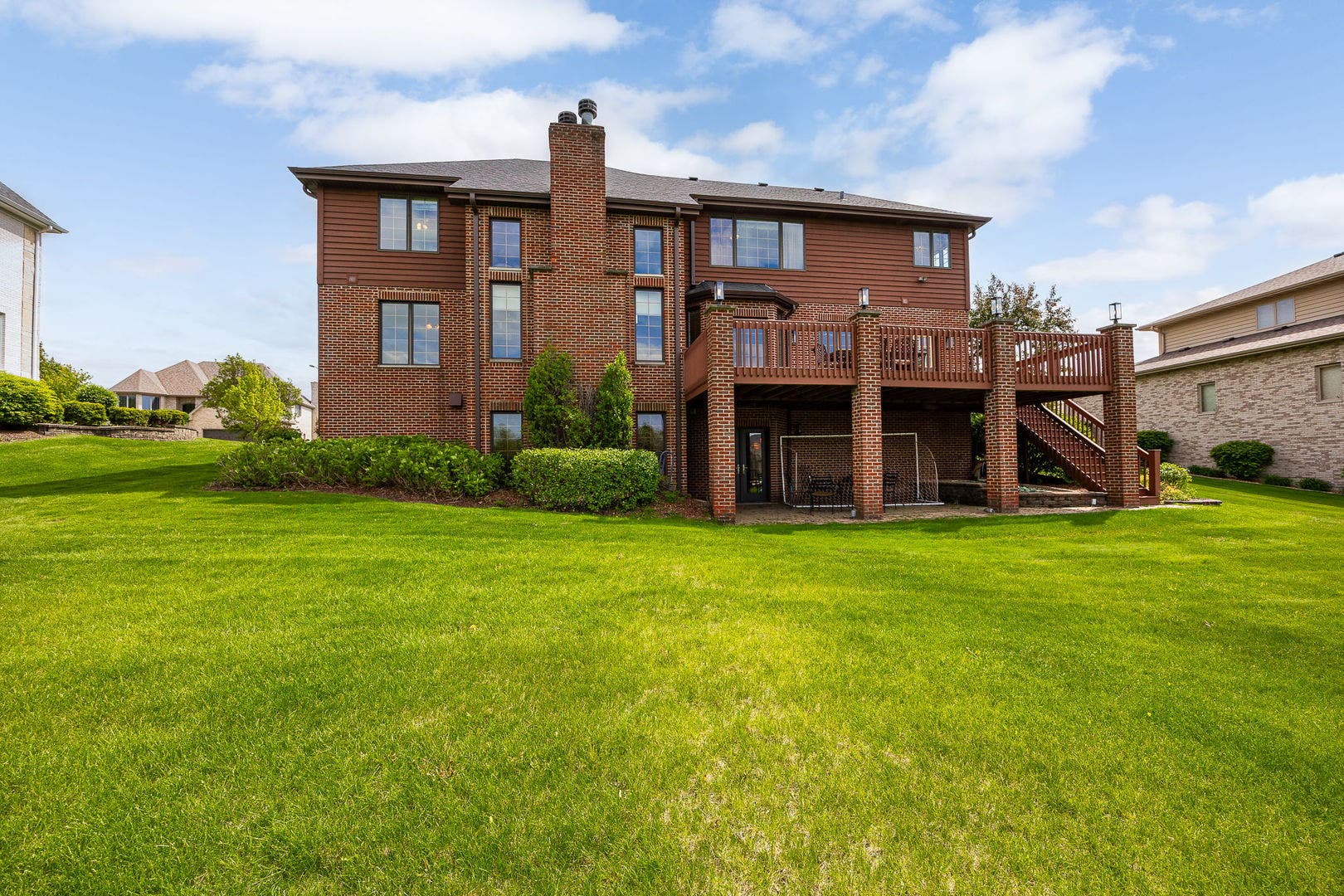 1045 Hilltop Drive, Lemont, IL 60439 1045 Hilltop Drive, Lemont, IL 60439