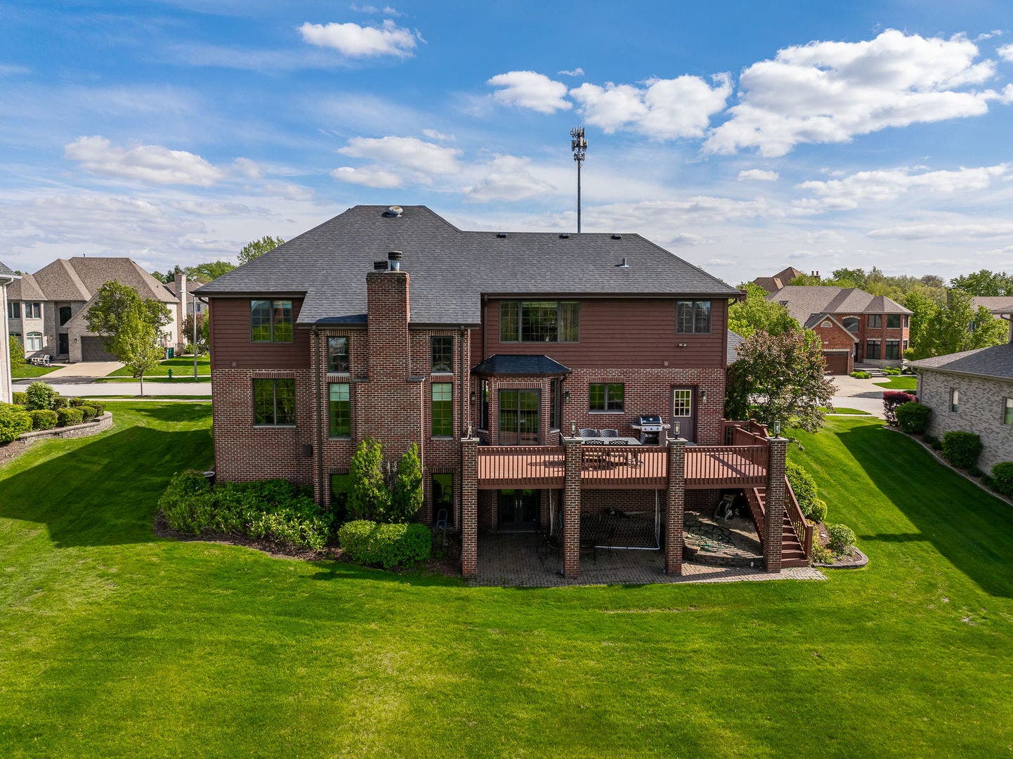 1045 Hilltop Drive, Lemont, IL 60439 1045 Hilltop Drive, Lemont, IL 60439
