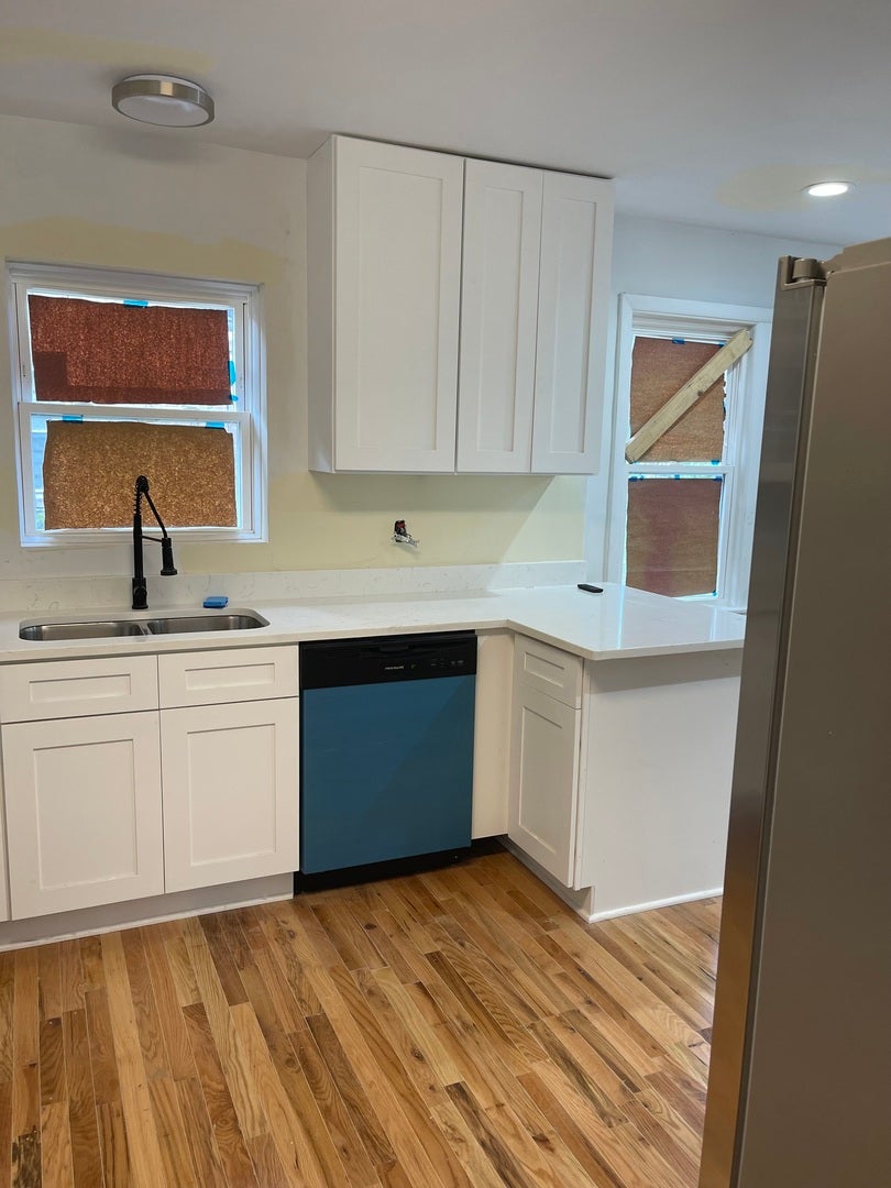 2646 E 77th Street, Chicago, IL 60649 2646 E 77th Street, Chicago, IL 60649