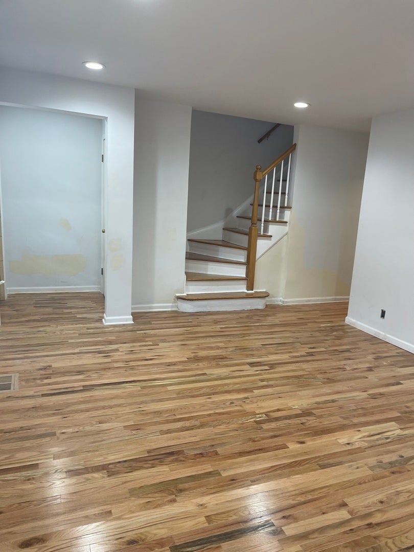2646 E 77th Street, Chicago, IL 60649 2646 E 77th Street, Chicago, IL 60649